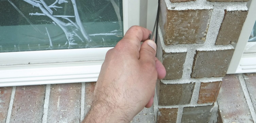 Fixing Gaps Between Bricks, Doors Or Windows Los Angeles CA